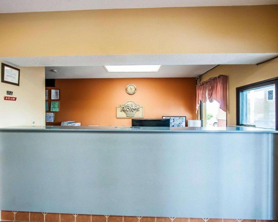 Econo Lodge Inn & Suites I-20, Exit 73 Tuscaloosa Eksteriør billede