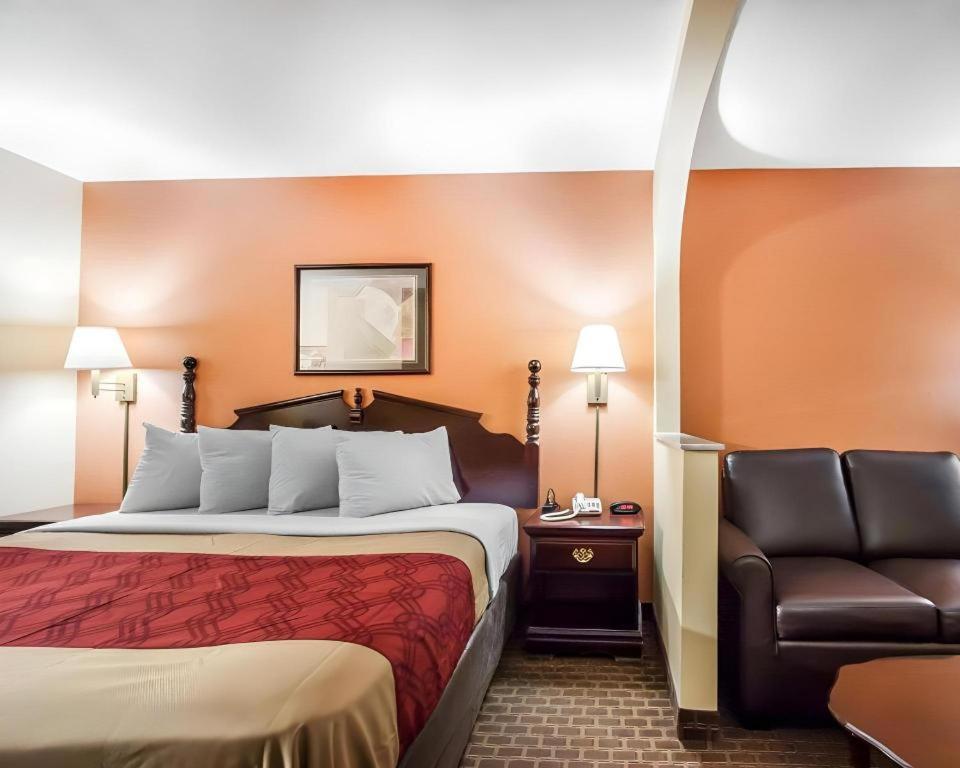 Econo Lodge Inn & Suites I-20, Exit 73 Tuscaloosa Eksteriør billede