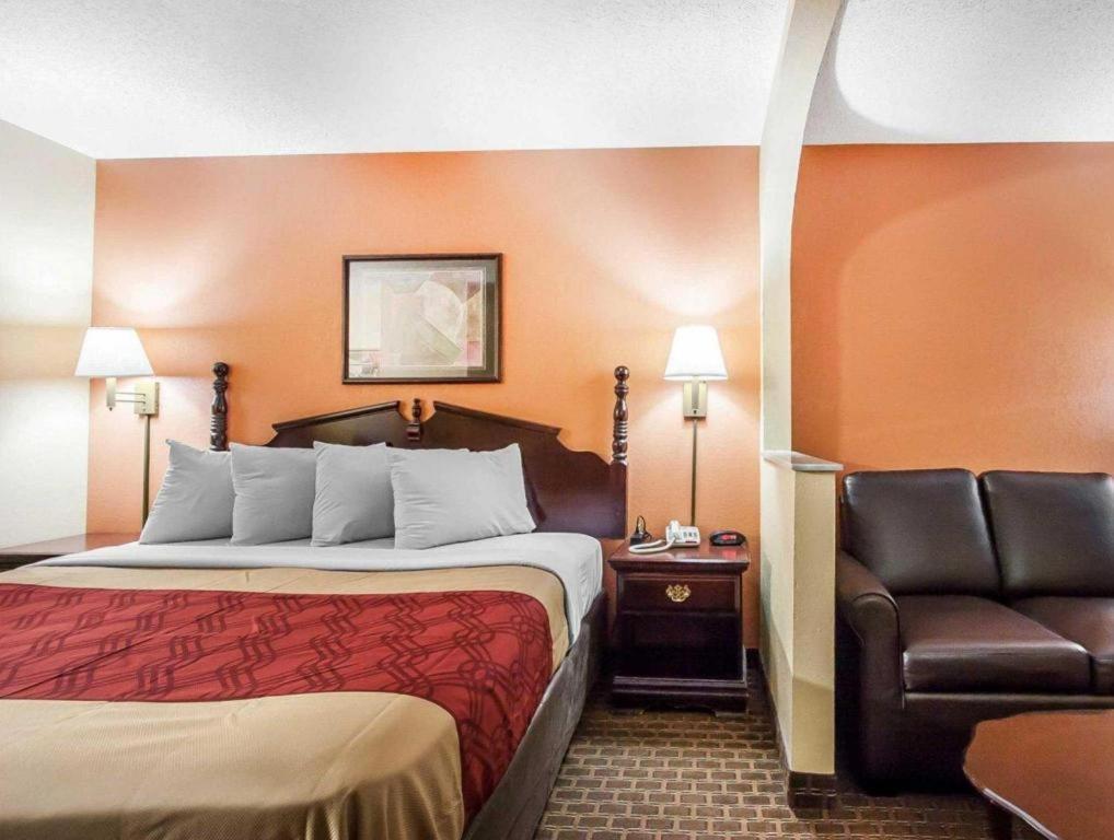 Econo Lodge Inn & Suites I-20, Exit 73 Tuscaloosa Eksteriør billede