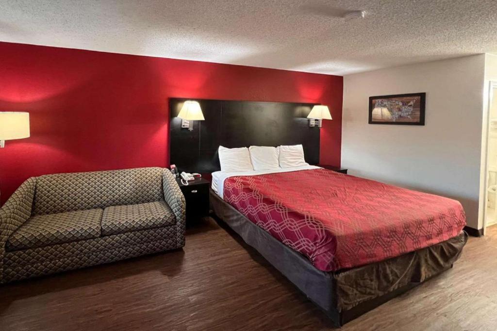Econo Lodge Inn & Suites I-20, Exit 73 Tuscaloosa Eksteriør billede