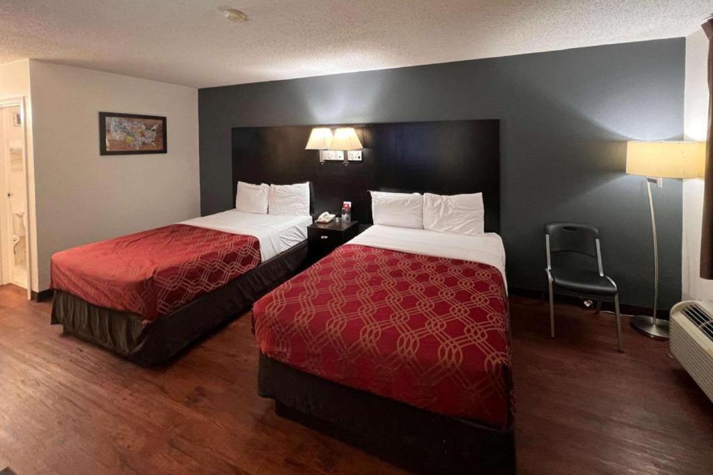 Econo Lodge Inn & Suites I-20, Exit 73 Tuscaloosa Eksteriør billede