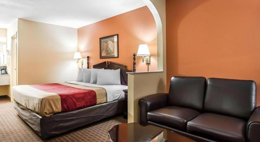 Econo Lodge Inn & Suites I-20, Exit 73 Tuscaloosa Eksteriør billede
